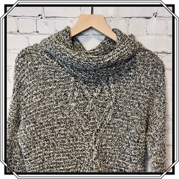The Limited  Chunky Cowell Neck Gray and Black Long Sleeve Sweater Size … - Picture 2 of 10